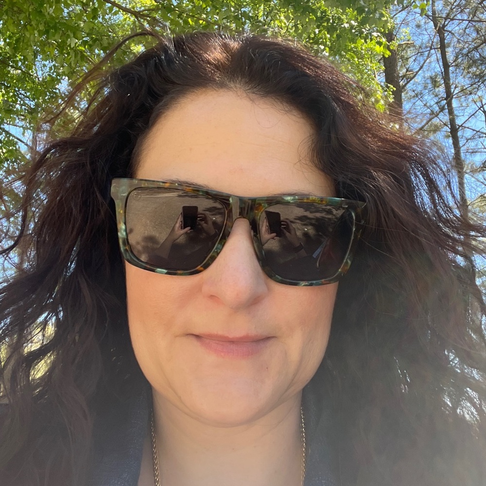 Meet your Posher, Carolyn